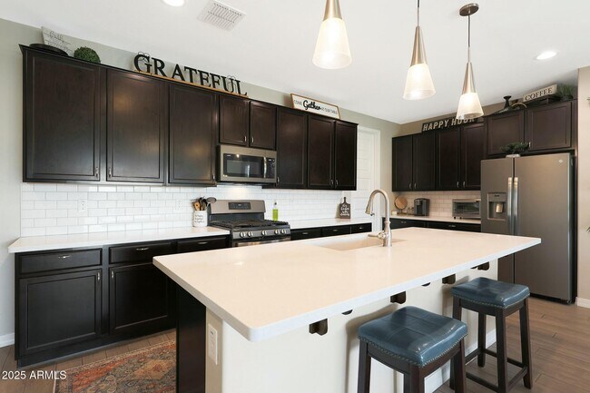 Building Photo - 8419 S 164th Dr