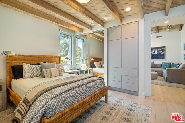 Building Photo - 28775 Sea Ranch Way