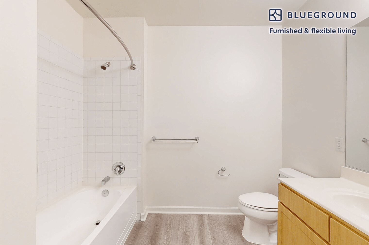 Building Photo - 80 N Central Ave