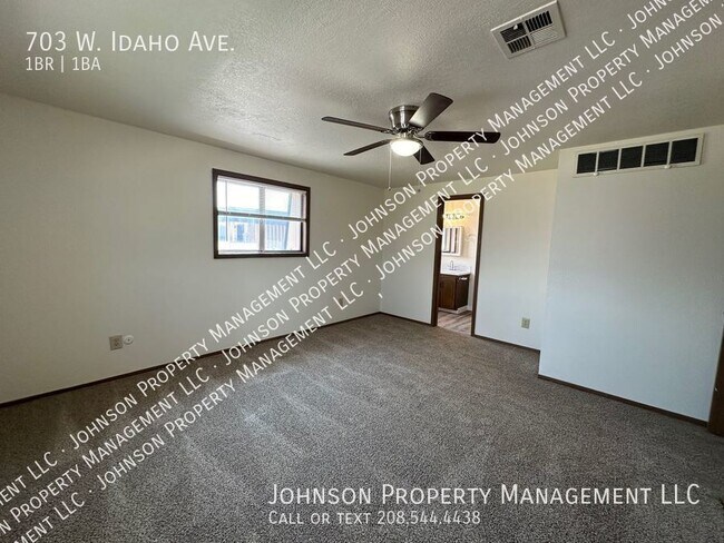 Building Photo - Meridian's Broadway Manor Apartment no ava...