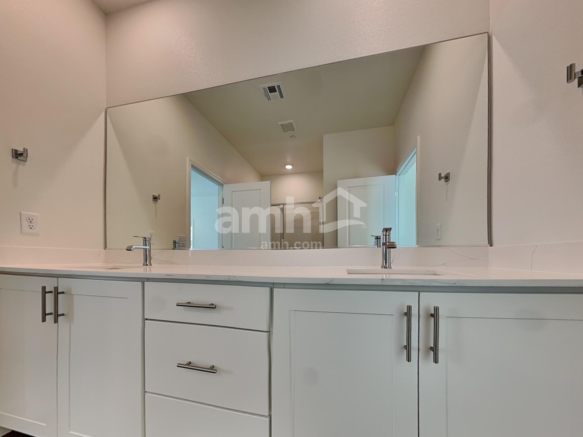 Building Photo - 525 Speckled Orchid Pl