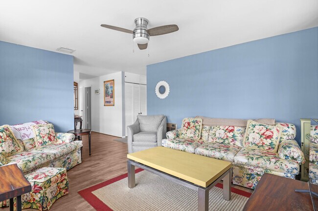 Building Photo - 9412 Bellewood St