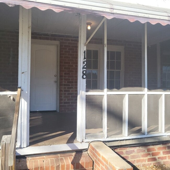 Building Photo - 128 Wrightsville Ave