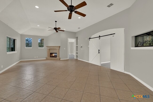 Building Photo - 923 Krona Ct