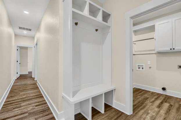 Building Photo - 412 Carneros Dr