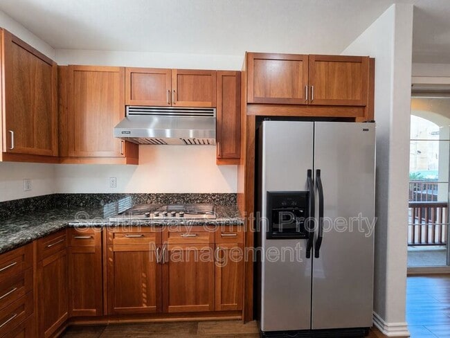 Building Photo - 84 Palos Verdes Blvd
