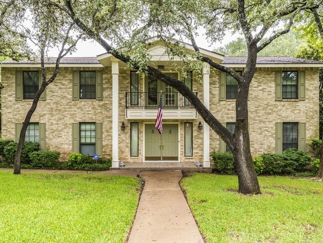 Building Photo - 9305 Springwood Dr