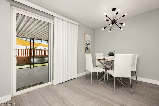 Building Photo - 1634 Serenada Ave