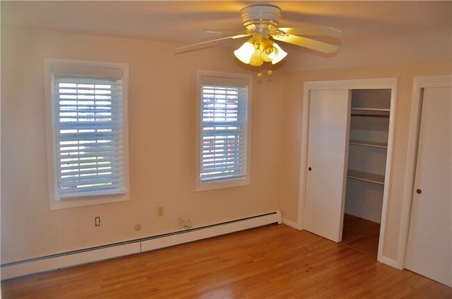 Building Photo - 15 Halsey St