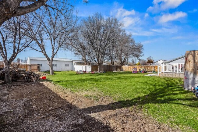 Building Photo - 1619 Ruby Ct