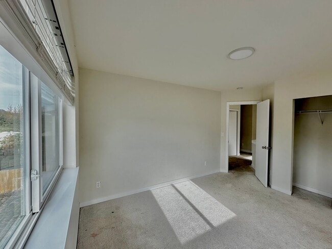 Building Photo - Stylish 4BR | 3BA Home with Den, Fenced Ba...