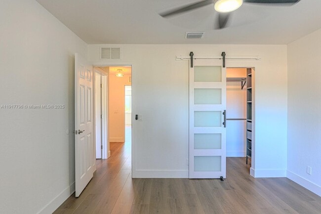 Building Photo - 2795 N 40th Ave