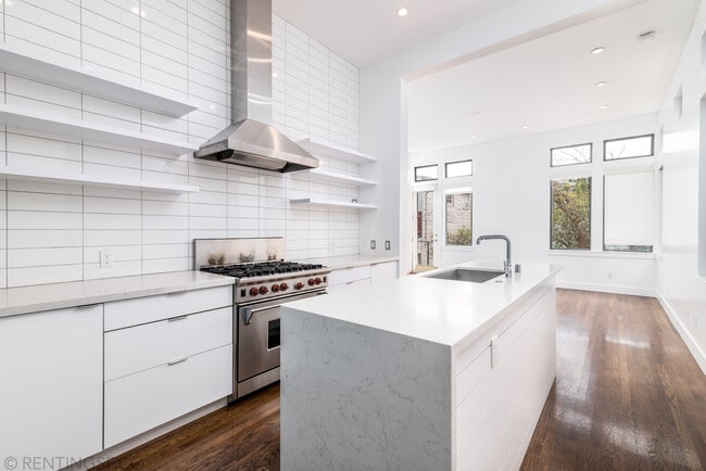 Building Photo - 3873 17th St