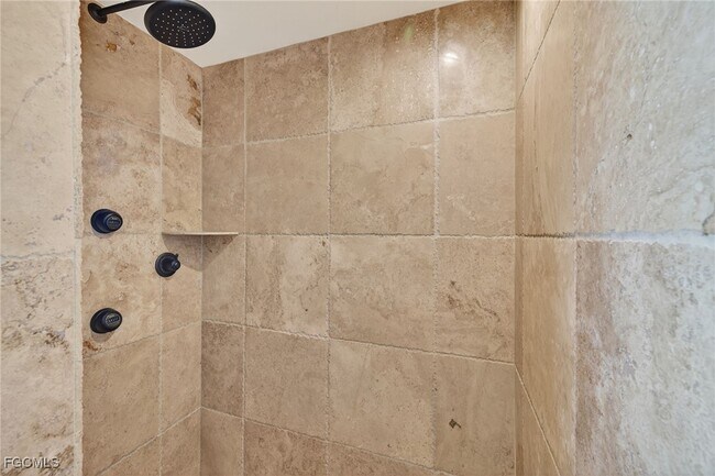 Building Photo - 1921 SE 36th St