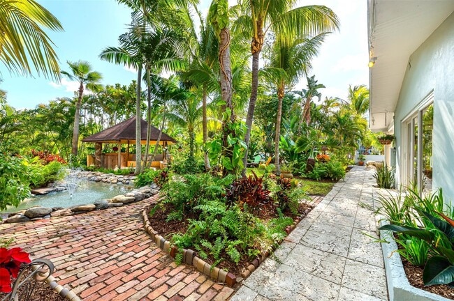 Building Photo - 2780 NE 16th St