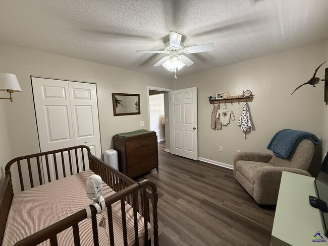 Building Photo - 107 White Tail Ln