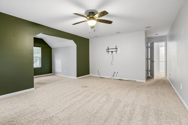 Building Photo - 2040 Towering Oaks Drive