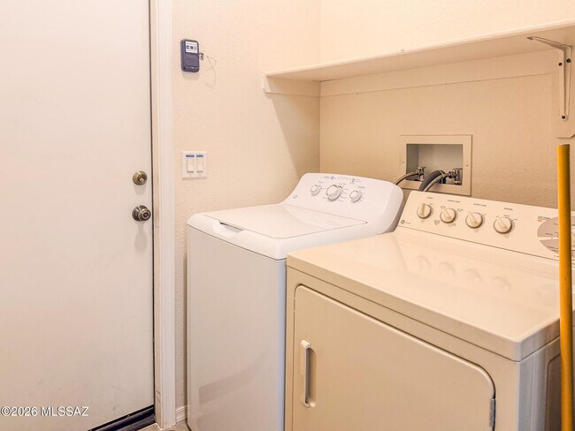 Building Photo - 4579 S Camino del Tejon