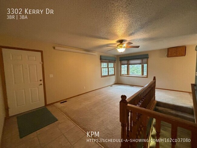 Building Photo - 3302 Kerry Dr