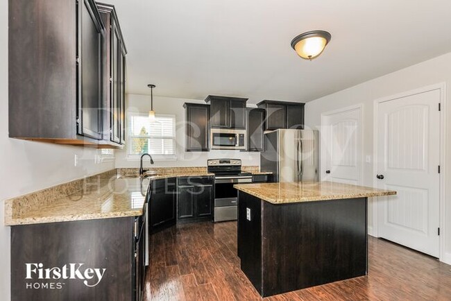 Building Photo - 1811 Barclay Trail Dr