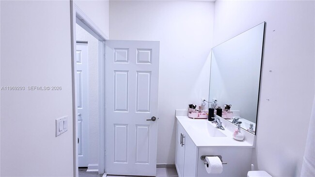 Building Photo - 3264 W 100th Terrace