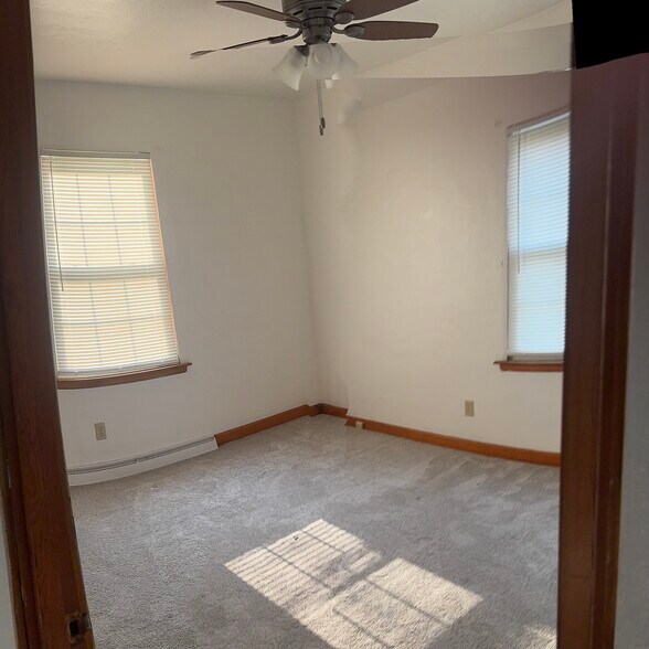 Bedroom 1 - 502 48th St