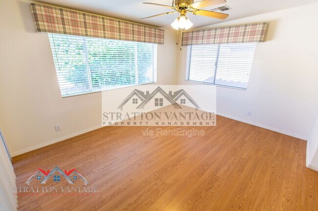 Building Photo - 10864 E Lindner Ave