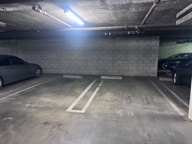 2 side by side parking - 2405 34th St