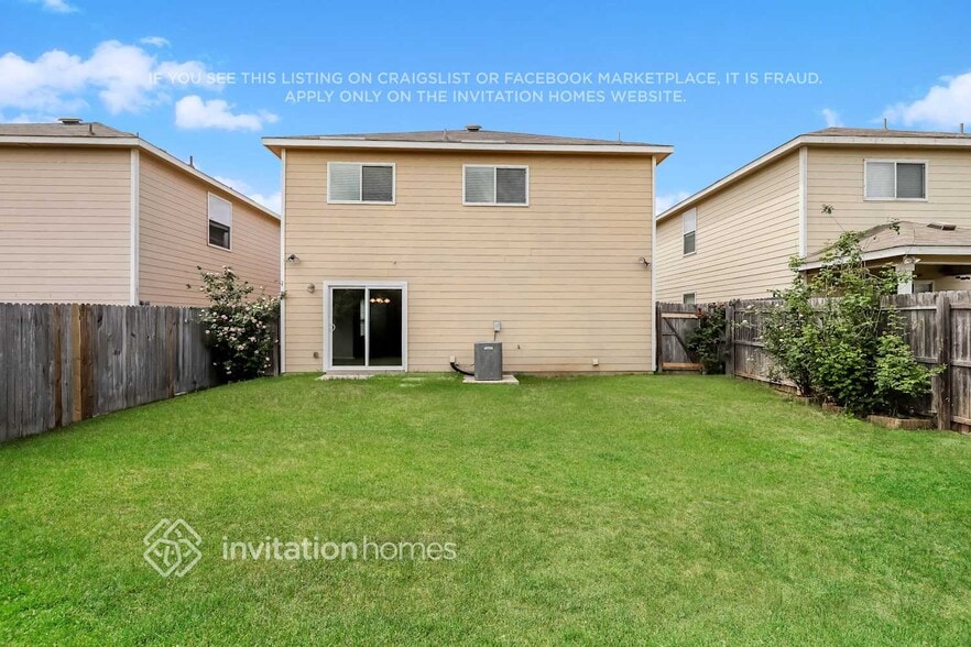 Building Photo - 9226 Pacific Maple
