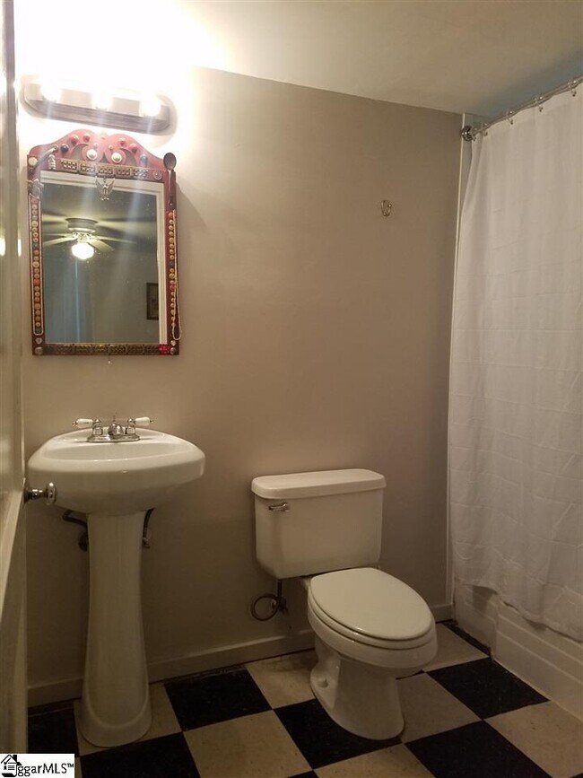 Building Photo - 108 Central Ave