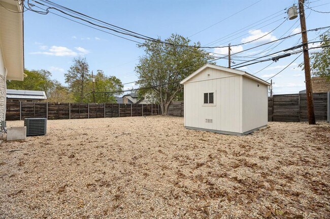Building Photo - 8505 Spearman Dr
