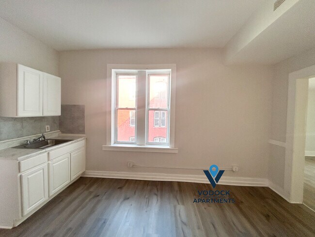 Building Photo - 11 Worcester Pl