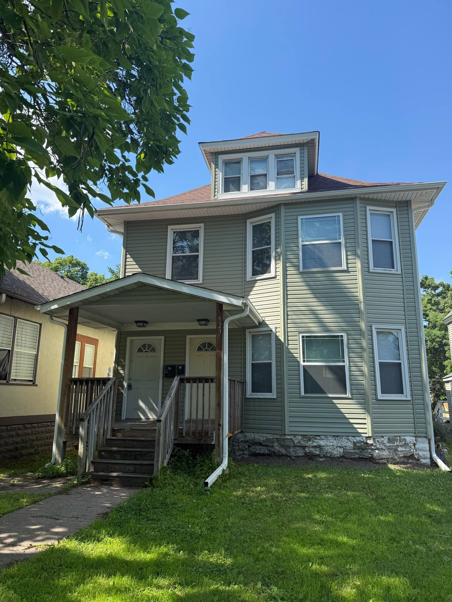 Building Photo - 523 Case Ave