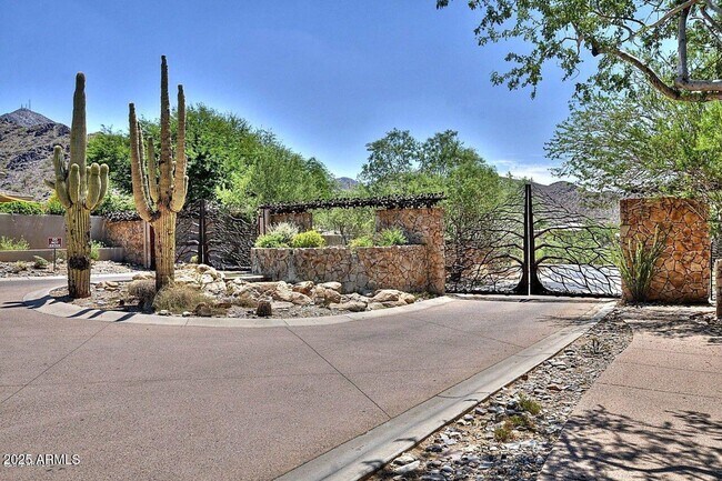 Building Photo - 11088 E Acacia Dr