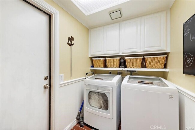 Building Photo - 28371 La Falda