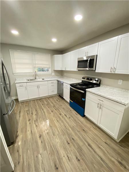 Building Photo - 2137 Bolling St
