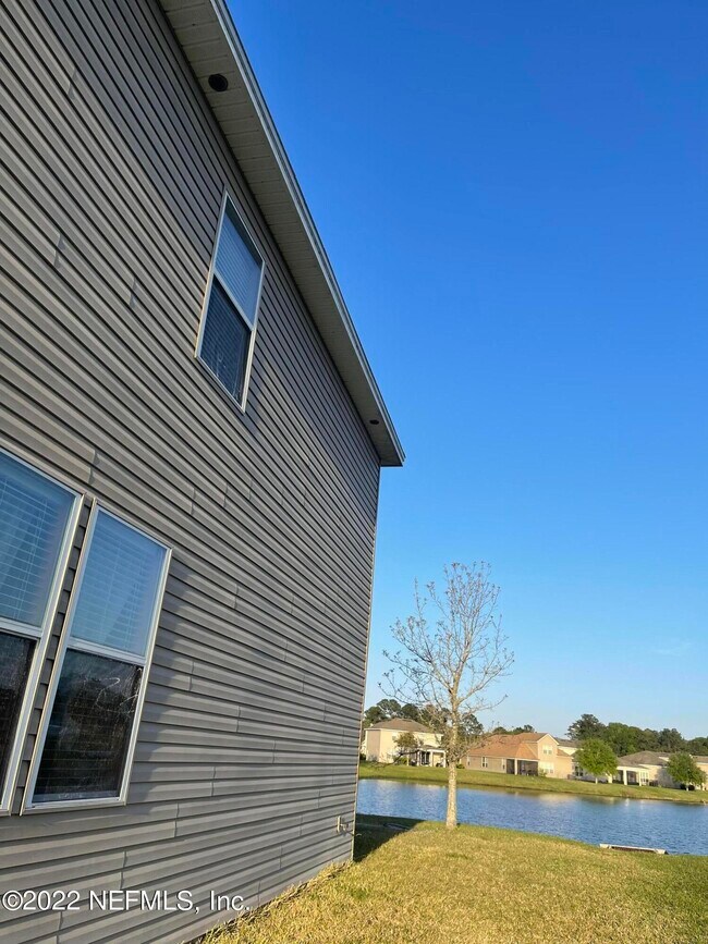 Building Photo - 15888 Lexington Park Blvd