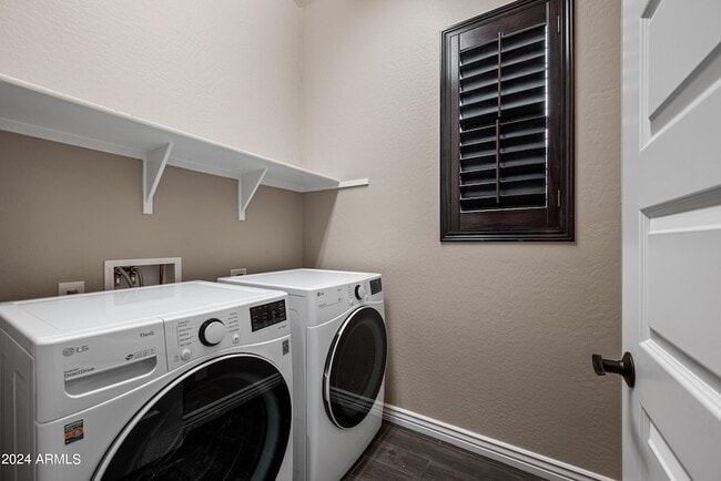 Building Photo - 3258 E Tina Dr