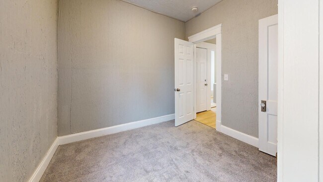 Building Photo - 3465 W.56th