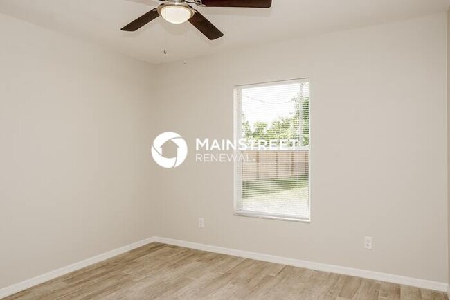 Building Photo - 1722 Elmhurst Cir SE
