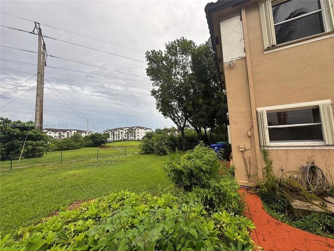 Building Photo - 12701 SW 49th Ct