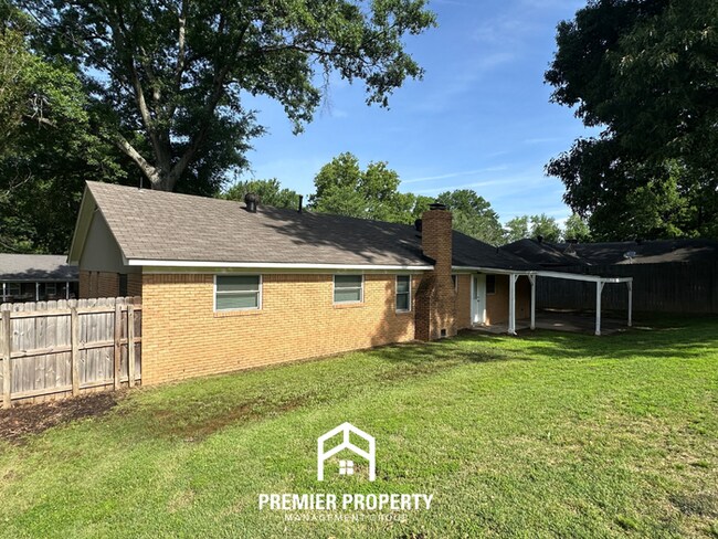Building Photo - Beautiful 3BR/2BA Bartlett Home | 1,608 Sq Ft, Fireplace & Fenced Yard with Covered Patio