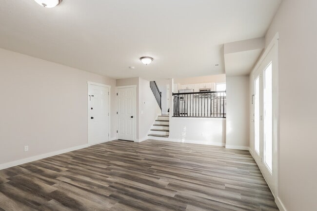 Building Photo - 6089 Van Gogh Cir