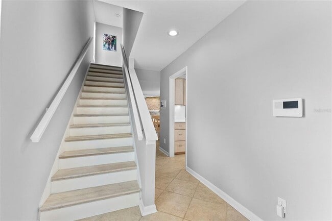 Building Photo - 3010 W Grovewood Ct