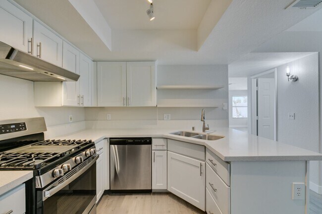 Building Photo - Great 3 bedroom home in South Shores!!