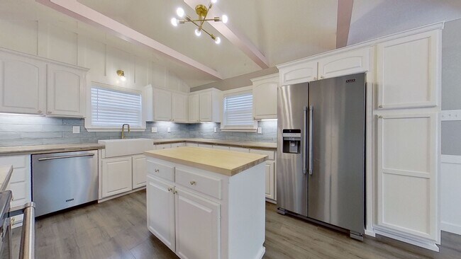 Building Photo - Gorgeous house in Harker Heights by the Stillhouse Hollow Lake