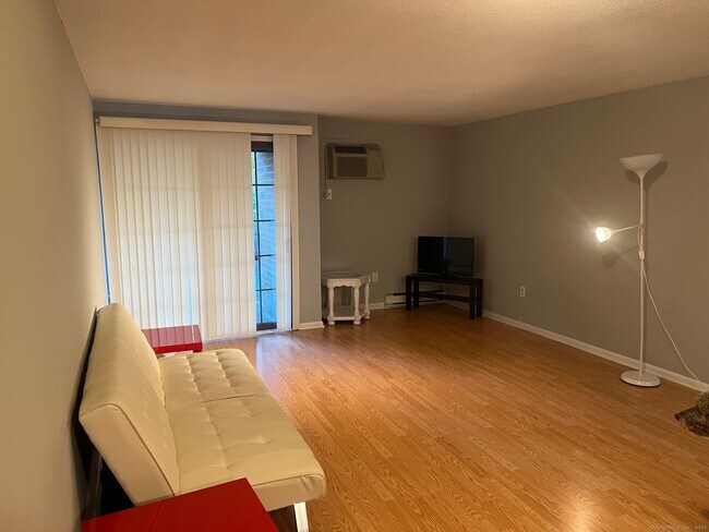 Building Photo - 42 N Main St