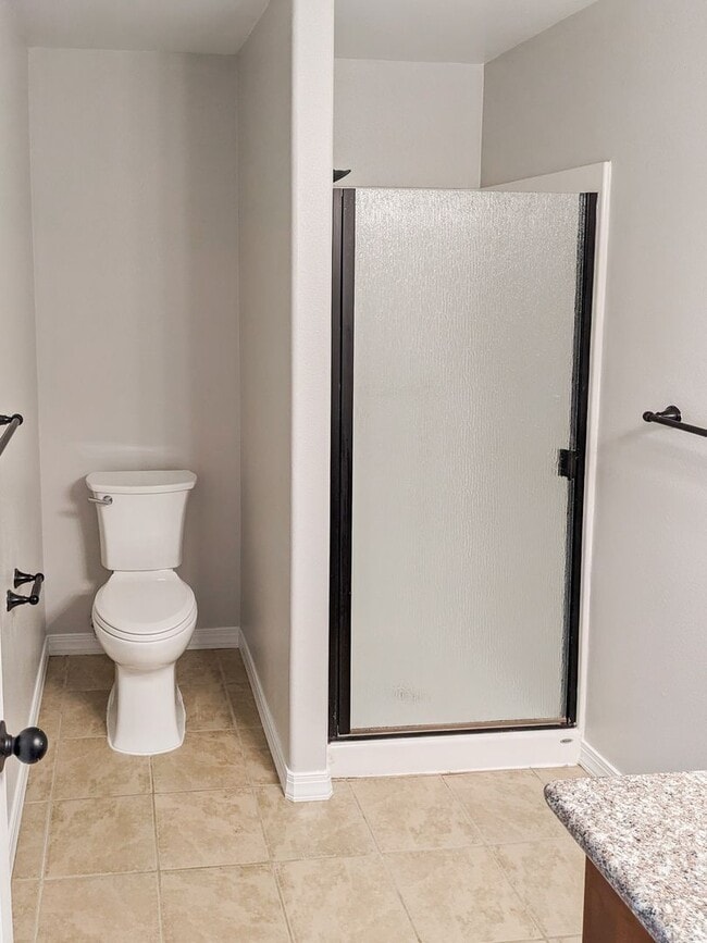 Building Photo - 407-409 Madrona Ave SE