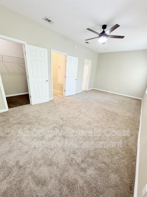 Building Photo - 732 E Mack Bayou Dr