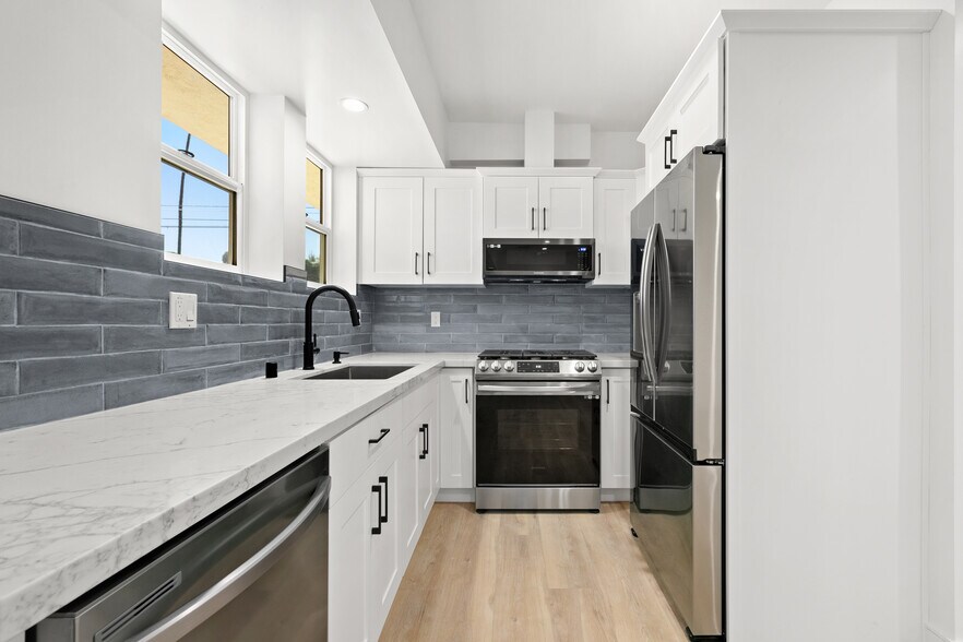 Primary Photo - 8304 Pershing Dr